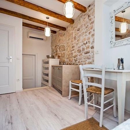 Apartment And Studio Ca' 3 Vie Rovinj Extérieur photo