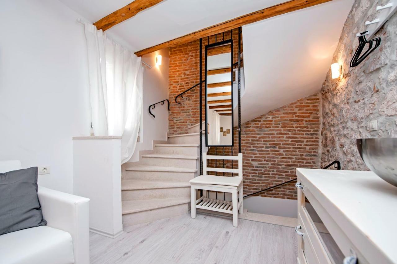 Apartment And Studio Ca' 3 Vie Rovinj Extérieur photo