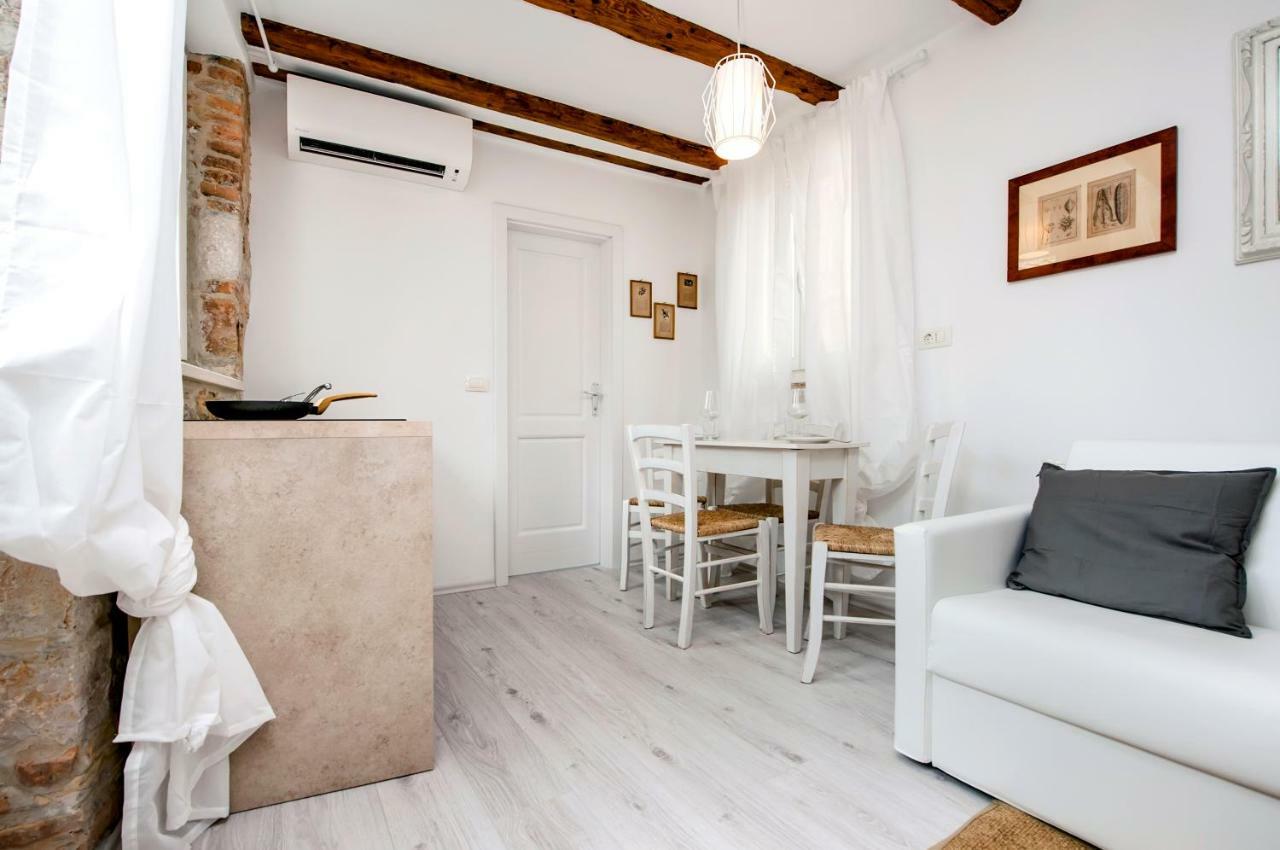 Apartment And Studio Ca' 3 Vie Rovinj Extérieur photo