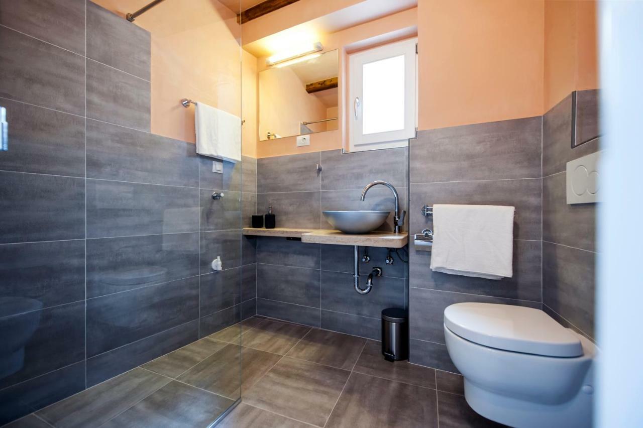 Apartment And Studio Ca' 3 Vie Rovinj Extérieur photo