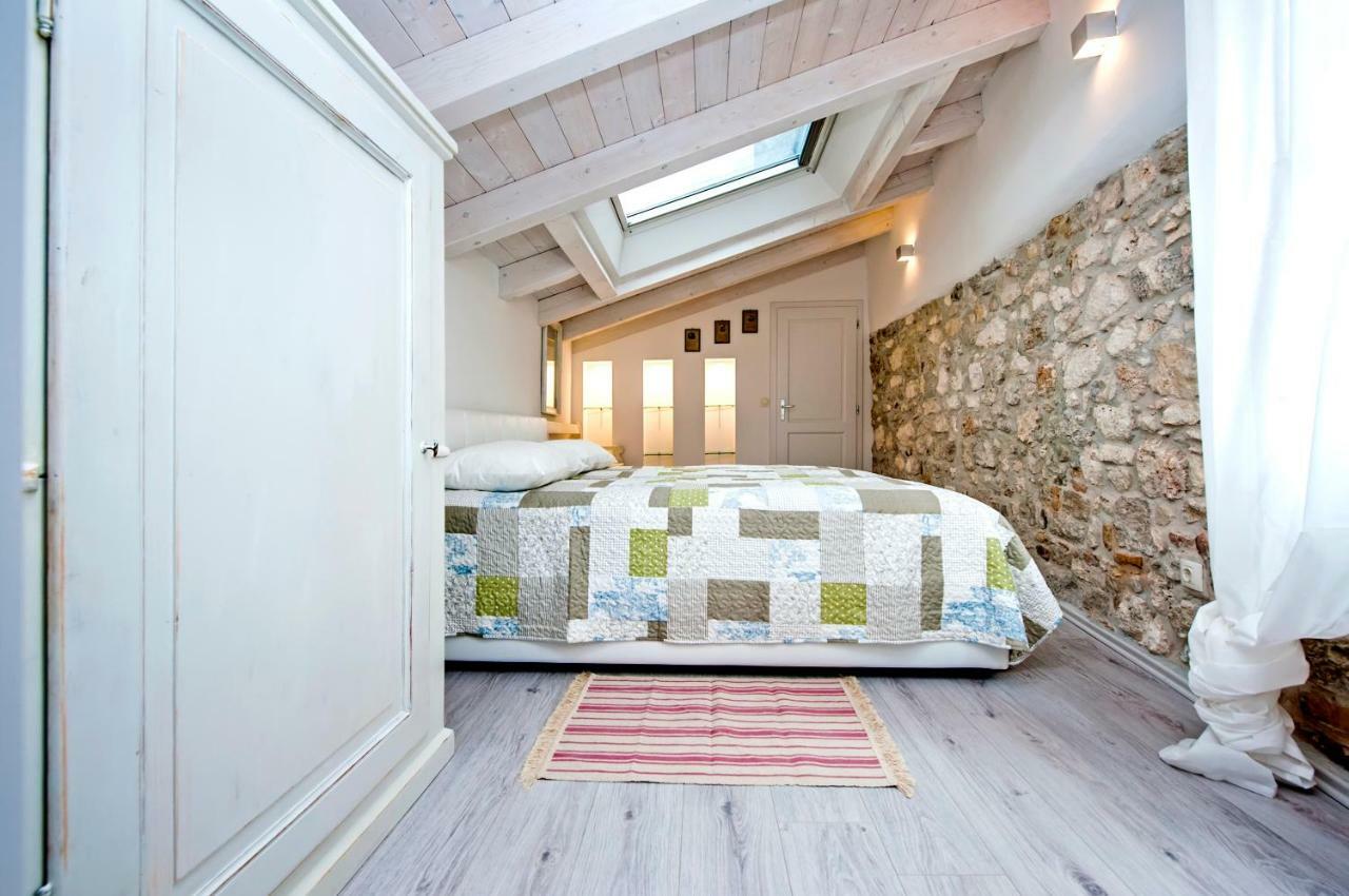 Apartment And Studio Ca' 3 Vie Rovinj Extérieur photo
