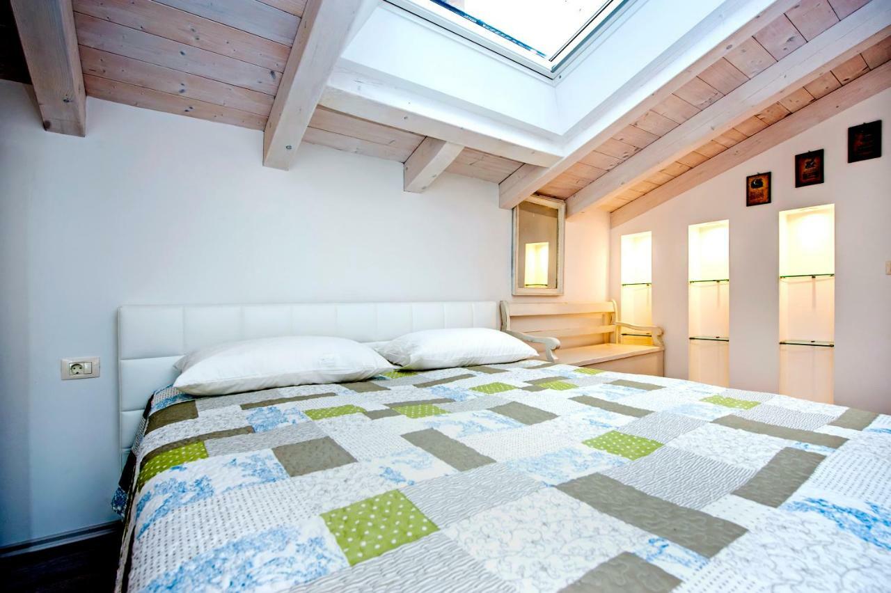 Apartment And Studio Ca' 3 Vie Rovinj Extérieur photo