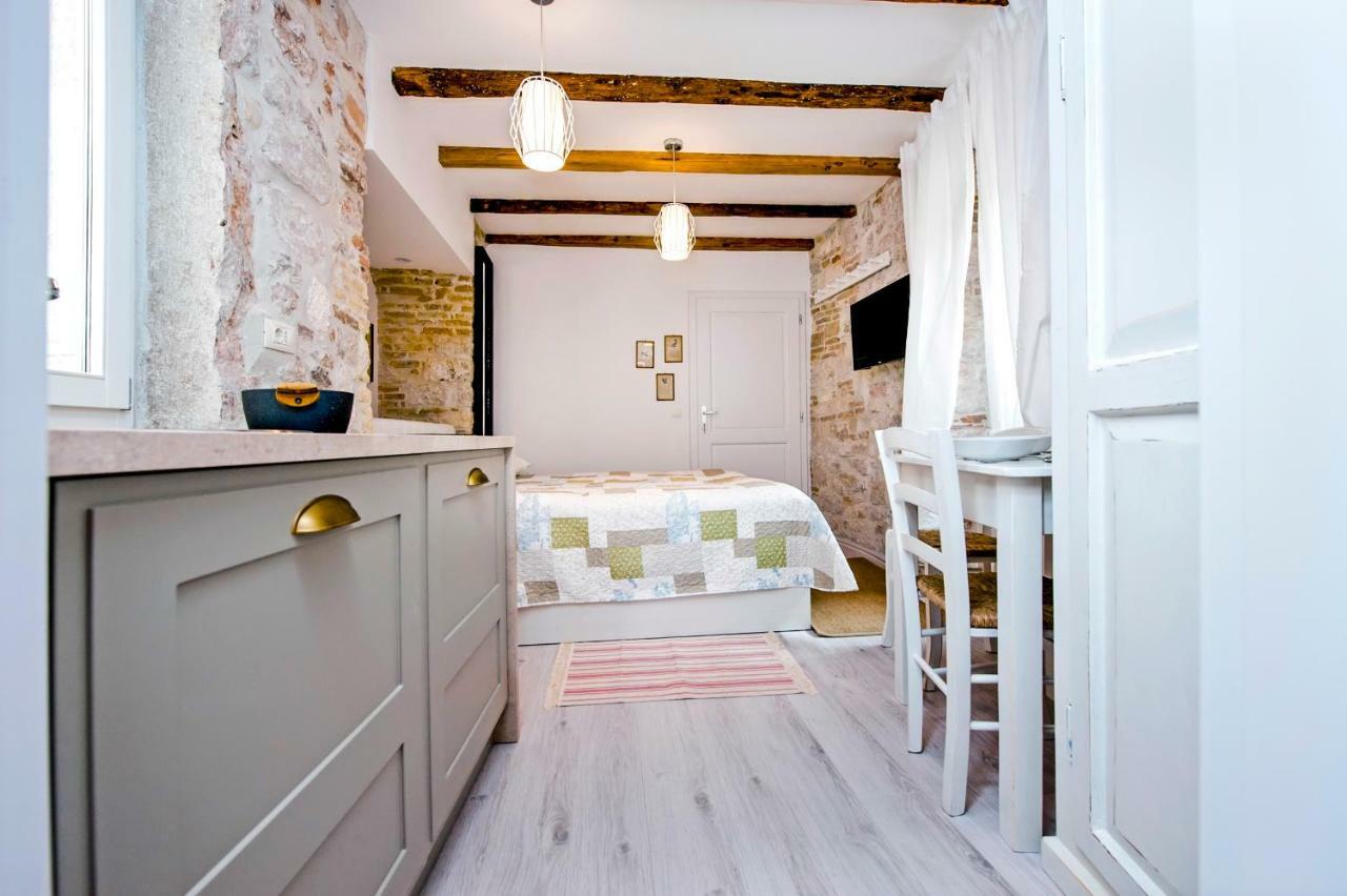Apartment And Studio Ca' 3 Vie Rovinj Extérieur photo