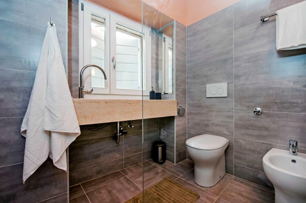Apartment And Studio Ca' 3 Vie Rovinj Extérieur photo