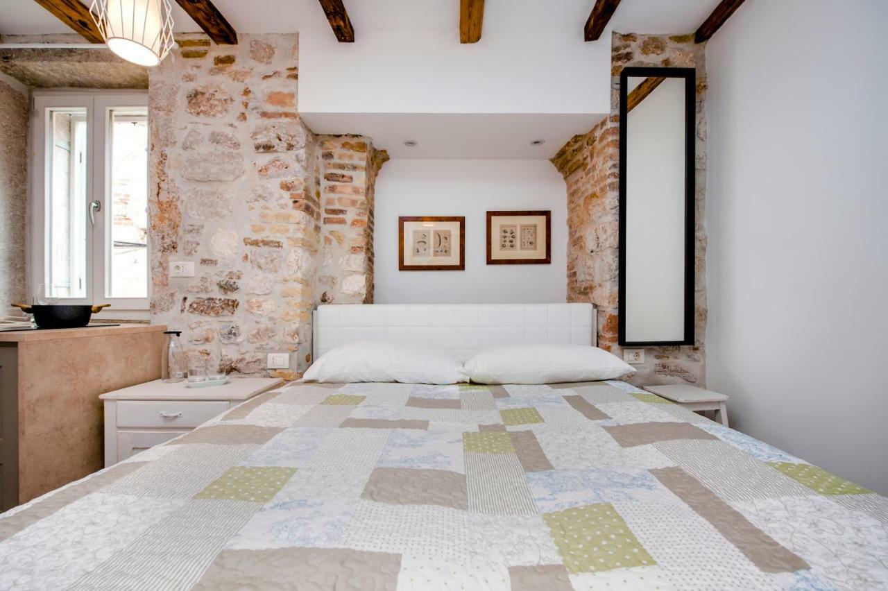 Apartment And Studio Ca' 3 Vie Rovinj Extérieur photo
