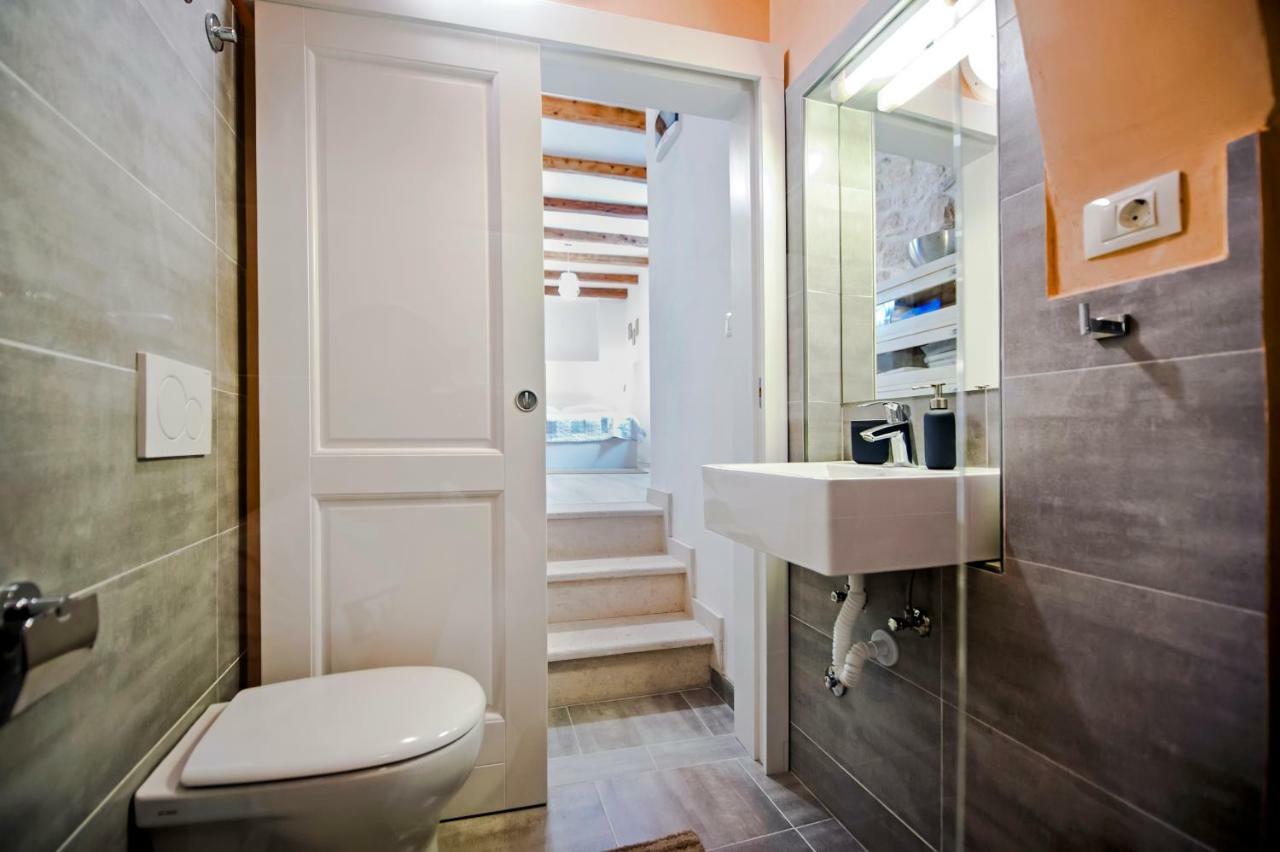 Apartment And Studio Ca' 3 Vie Rovinj Extérieur photo