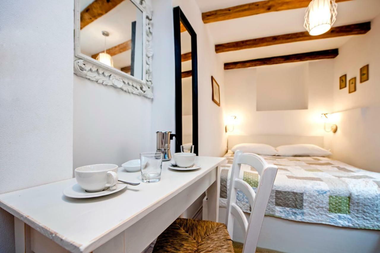 Apartment And Studio Ca' 3 Vie Rovinj Extérieur photo