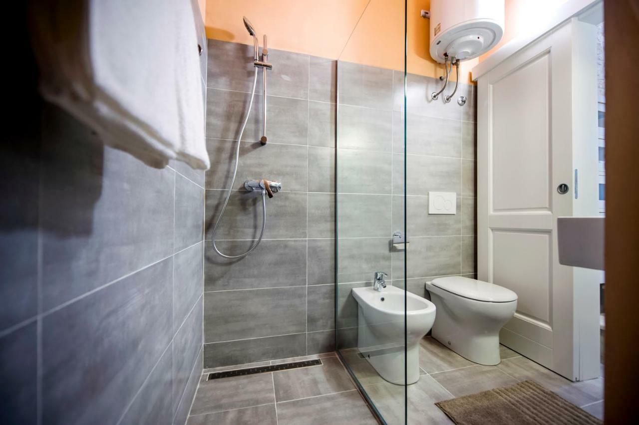 Apartment And Studio Ca' 3 Vie Rovinj Extérieur photo